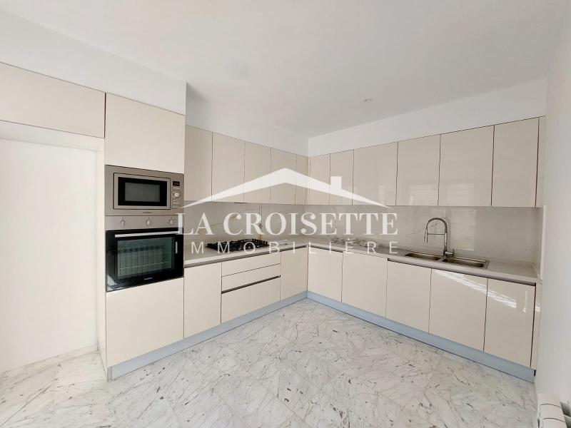 Triplex S+3 avec jardin à La Marsa